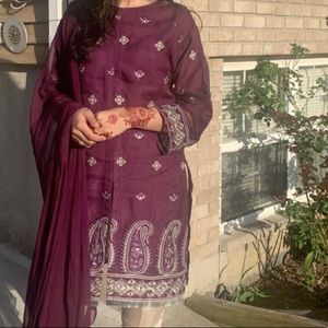Pakistani shirt with dupatta